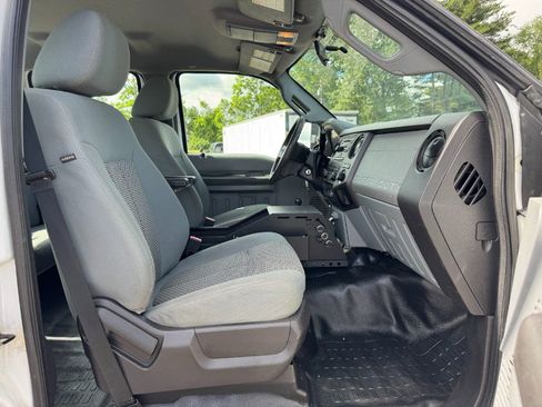 Used 2016 Ford F250 XL w/ Snow Plow Prep Package AWD/4WD image 18