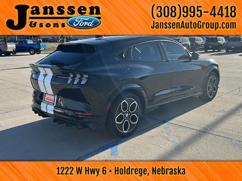 Used 2021 Ford Mustang Mach-E GT image 9