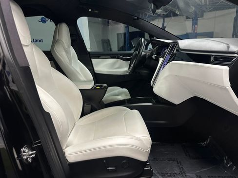 Used 2017 Tesla Model X 75D image 20