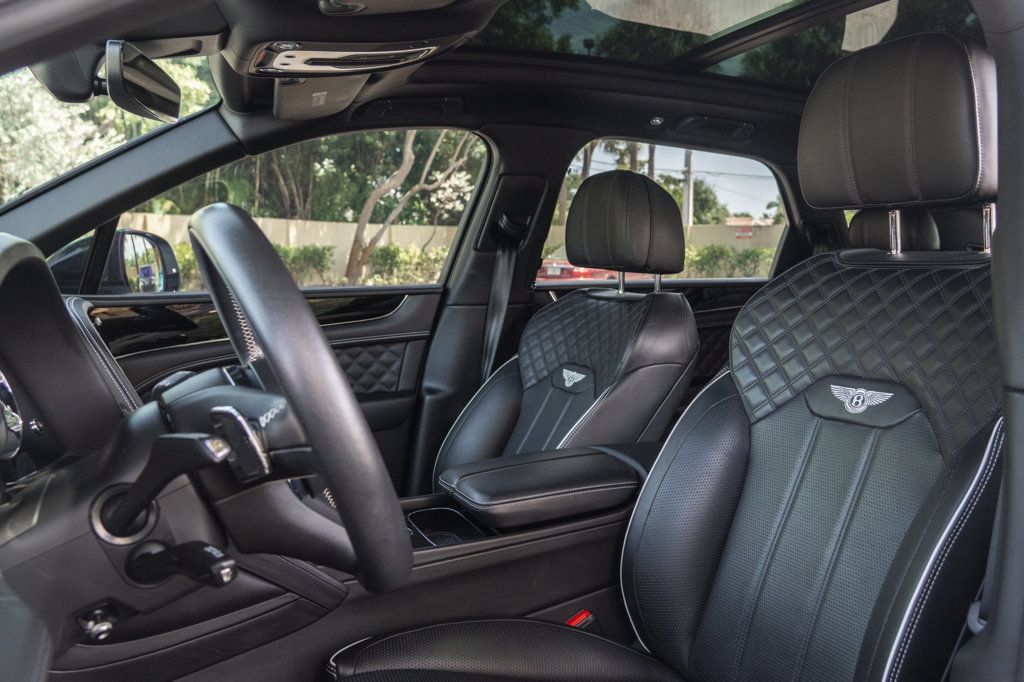 Used 2022 Bentley Bentayga AWD/4WD image 13