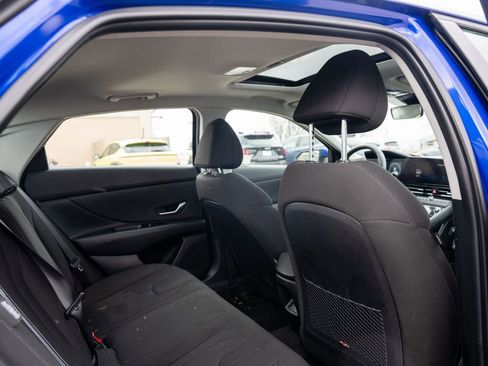 Certified 2024 Hyundai Elantra SEL w/ Convenience Package image 13