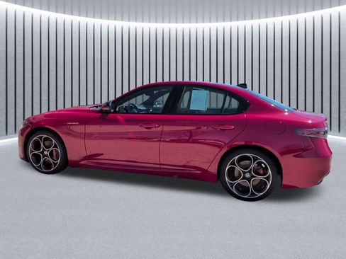 Used 2024 Alfa Romeo Giulia Veloce AWD/4WD image 16