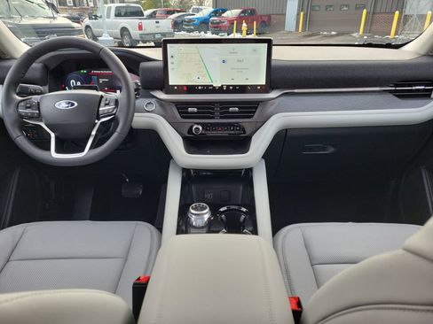New 2026 Ford Explorer Platinum w/ LUX Leather Package image 11