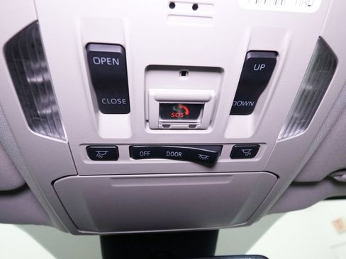 Used 2020 Toyota Highlander Limited AWD/4WD image 45
