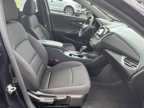 Used 2023 Chevrolet Malibu LT FWD image 37