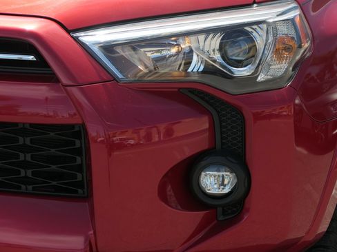 Used 2022 Toyota 4Runner SR5 Premium AWD/4WD image 7