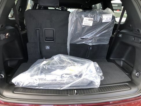 New 2026 Jeep Grand Cherokee L 4WD image 9