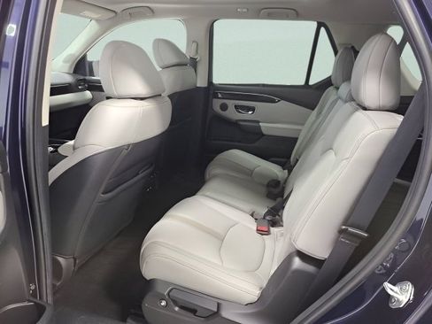 Used 2023 Honda Pilot Touring image 19
