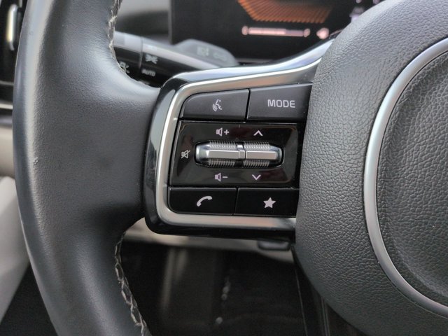 Used 2025 Kia Sorento S FWD image 24