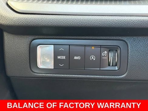 Used 2025 Chevrolet Traverse LT AWD/4WD image 20