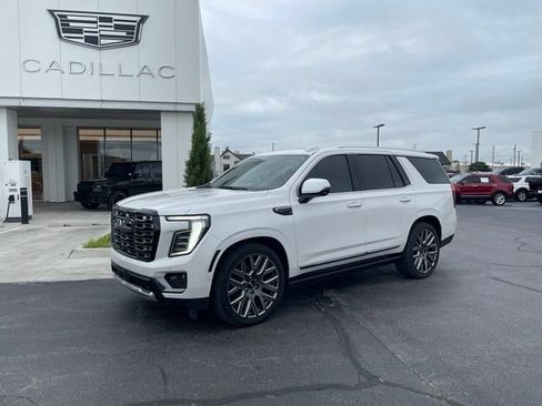 Used 2025 GMC Yukon Denali Ultimate AWD/4WD image 1
