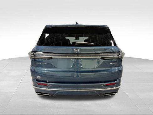 Used 2025 Buick Enclave Avenir FWD image 6