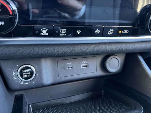 Certified 2023 Nissan Rogue SV image 40