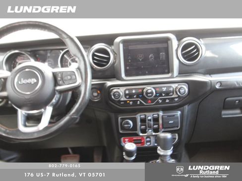 Used 2022 Jeep Wrangler Unlimited Rubicon w/ Dual Top Group AWD/4WD image 32