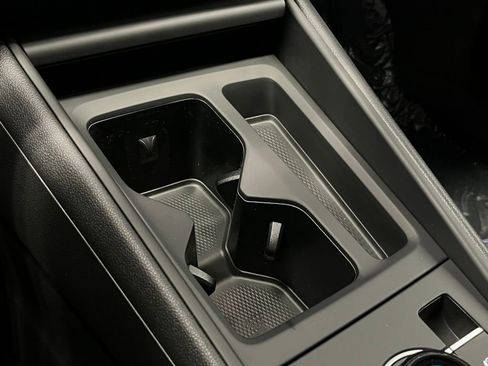 New 2026 Volkswagen Tiguan SE image 11