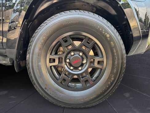 Used 2021 Toyota 4Runner Venture w/ Moonroof Package AWD/4WD image 14