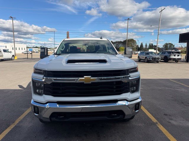Used 2025 Chevrolet Silverado 2500 LT w/ Convenience Package AWD/4WD image 3