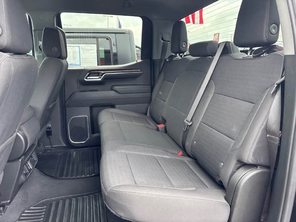 Used 2023 Chevrolet Silverado 1500 LT AWD/4WD image 14