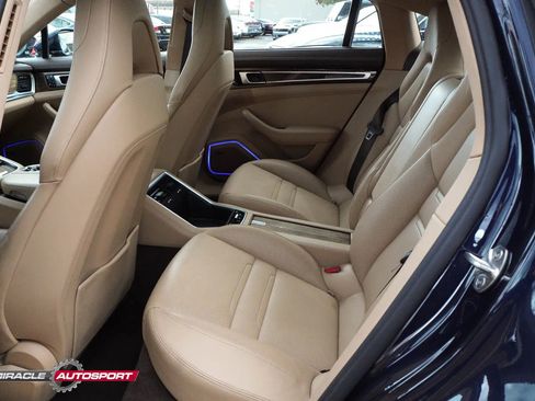 Used 2017 Porsche Panamera 4S image 21