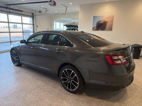 Used 2017 Ford Taurus SHO w/ Driver Assist Package image 4