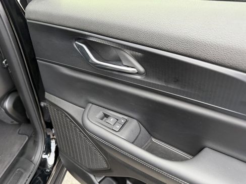 Used 2024 Jeep Grand Cherokee Altitude image 36