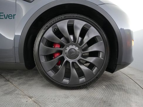 Used 2022 Tesla Model Y Performance AWD/4WD image 19