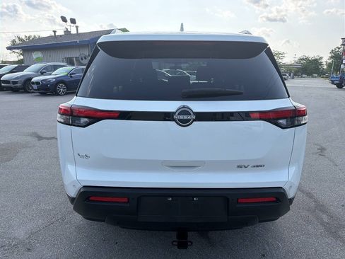 Used 2024 Nissan Pathfinder SV AWD/4WD image 6
