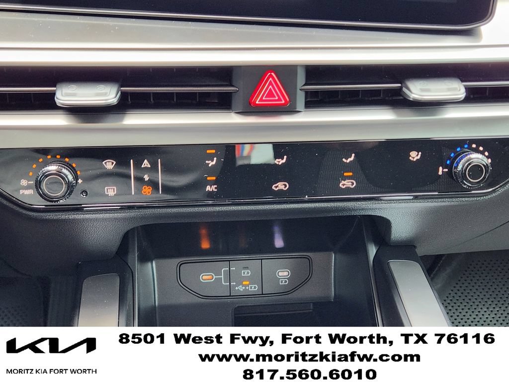 New 2026 Kia Sorento LX FWD image 14