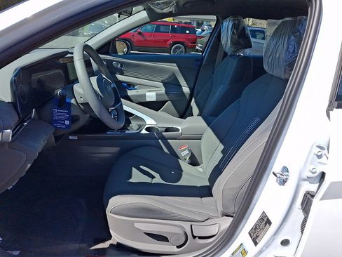 New 2026 Hyundai Elantra Sport FWD image 10