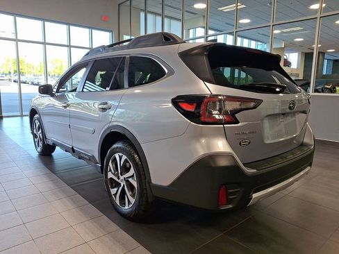 Used 2020 Subaru Outback Limited AWD/4WD image 4