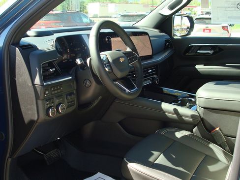 New 2026 Chevrolet Tahoe Premier w/ Sun And Tow Package AWD/4WD image 8
