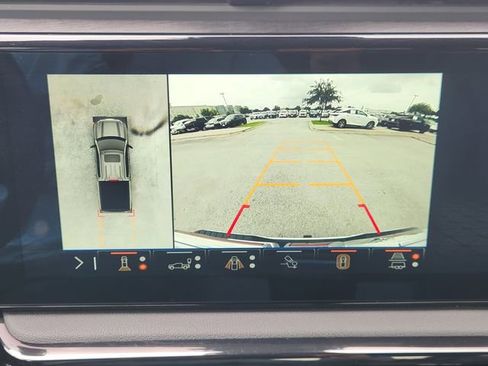 Used 2024 GMC Sierra 1500 AT4 w/ Technology Package AWD/4WD image 14