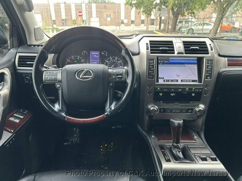 Used 2016 Lexus GX 460 w/ Premium Package AWD/4WD image 31