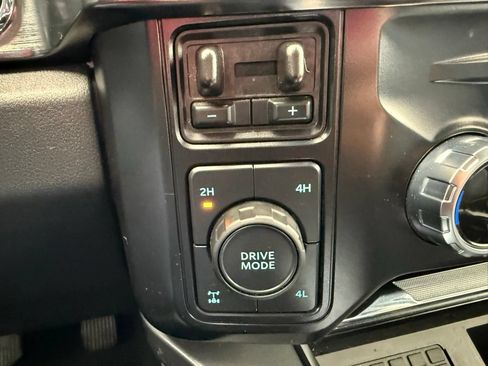 Used 2025 Ford F350 Lariat w/ Black Appearance Package AWD/4WD image 37