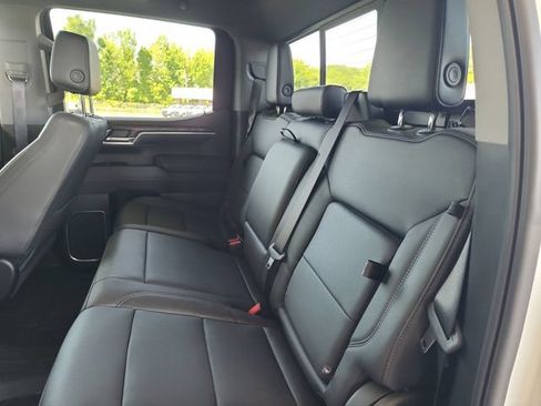 Used 2025 GMC Sierra 1500 SLT w/ SLT Premium Plus Package AWD/4WD image 20