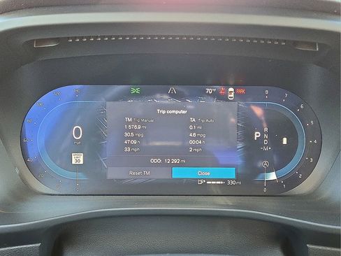 Certified 2025 Volvo XC40 B5 Core image 25