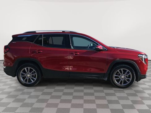Used 2022 GMC Terrain SLT FWD image 9
