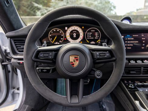 Used 2026 Porsche 911 GT3 image 38