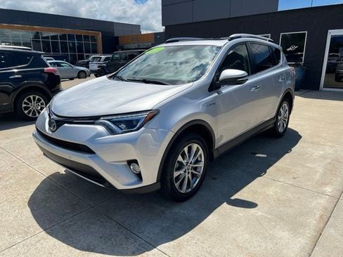 Used 2016 Toyota RAV4 Limited AWD/4WD image 3