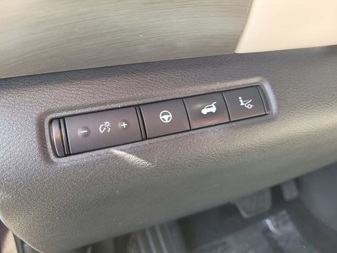 Certified 2022 Nissan Pathfinder Platinum w/ Cargo Package image 19