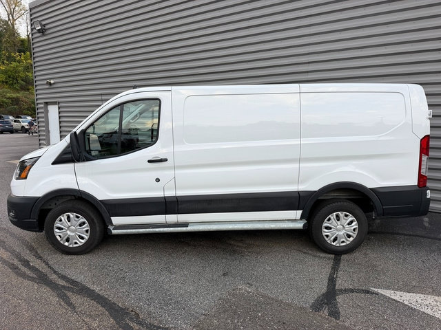Certified 2025 Ford Transit 250 Low Roof w/ Exterior Upgrade Package RWD image 2