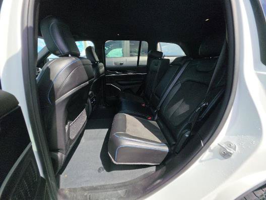 Used 2022 Jeep Grand Cherokee Trailhawk AWD/4WD image 6