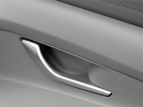 Used 2024 Hyundai Elantra SEL image 34