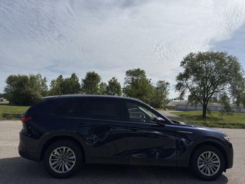 Used 2024 MAZDA CX-90 3.3 Turbo w/ Preferred Plus AWD/4WD image 2