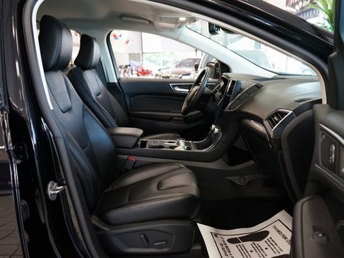 Used 2022 Ford Edge Titanium image 41