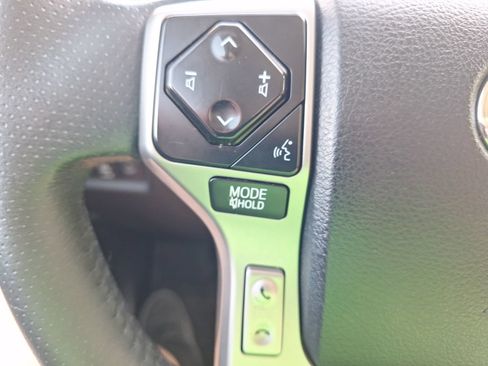 Used 2022 Toyota 4Runner SR5 Premium w/ Moonroof Package RWD image 20
