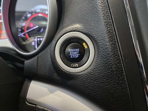 Used 2019 Dodge Journey SE image 28