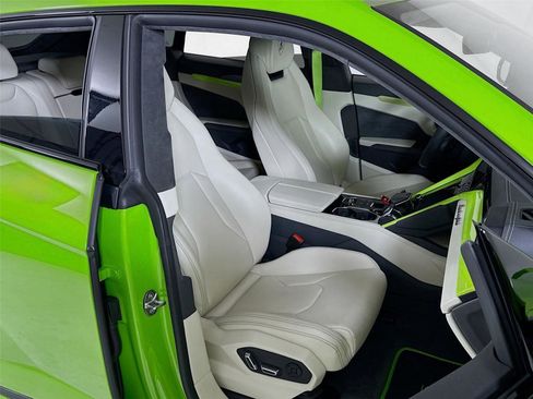Used 2022 Lamborghini Urus image 33