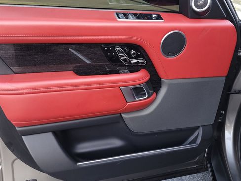 Used 2020 Land Rover Range Rover Autobiography image 11