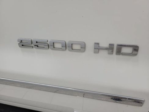 Used 2019 Chevrolet Silverado 2500 LTZ w/ Duramax Plus Package AWD/4WD image 21